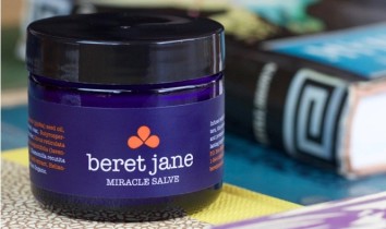 Beret Jane uses only clean, nontoxic ingredients, 82% of which are certified organic. The plant-based butters, oils and waxes in Miracle Salve actually feed and nourish skin without clogging pores or interfering with skin’s natural metabolic functions.